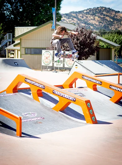 <!--daww19quals-->

Liam Tiemeyer hits em with a sonic F/S Flip blast!
