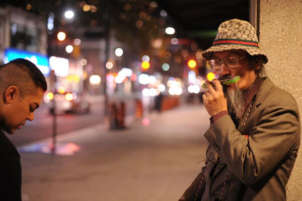 Damn Am Canada: A street performer getting tipped