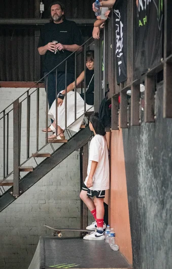 “I’ma do good on yuh momma, make you proud”  Also a rare moment of Bonk not smiling.

<!--damnambreda22finalsphotos-->