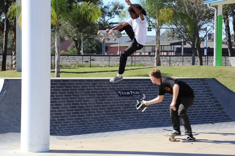 <!--wh15-->

Here is Derick Wynn casually blasting one of his infamous bonelesses. Don’t you wish they were as easy as he makes them look?