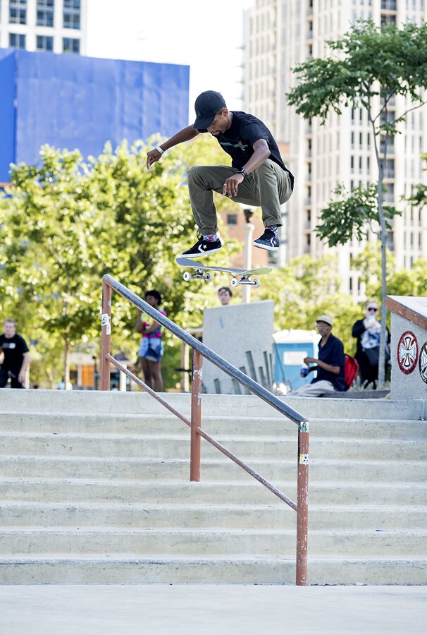 Damn Am Chicago 2017 Practice & Indy Best Trick