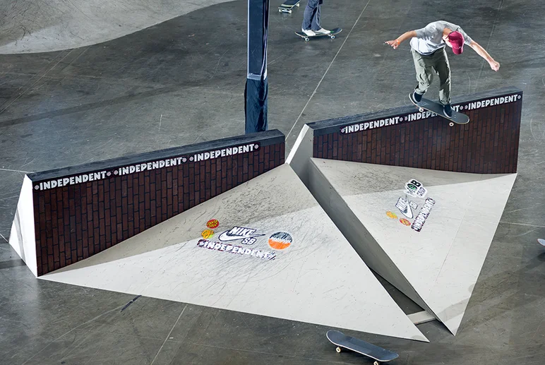 <!--dala18quals-->

Floridian Flowrider, Jake Ilardi Glides out a Backside Smith Grind.
