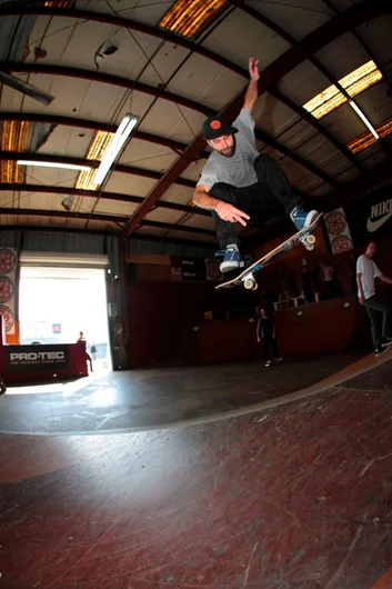 <!--toaweekend-->

Kevin Coakley- FS Half Cab Flip.