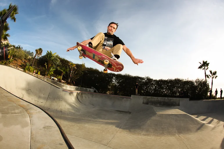 <!--ayctwshawk-->


AYC boss Jesse Fritsch with a frontside ollie.