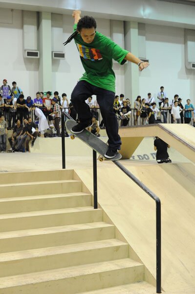 Damn Am Shanghai: Zhang Wei - crooked grind