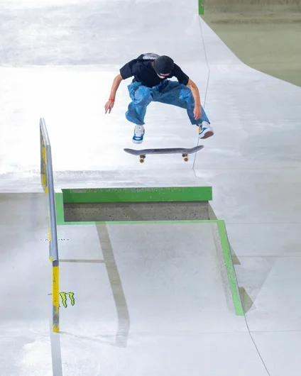 Someone pick up the phone. Junnosuke has these frontside flips DIALED.

<!--damnamjapan2022finals-->