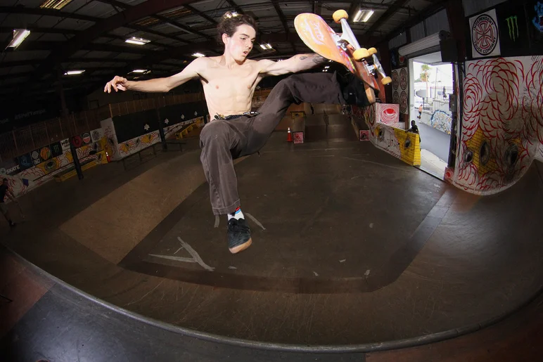 <!--dcssvid-->

Sly Sullivan : Slob right before the video started.
