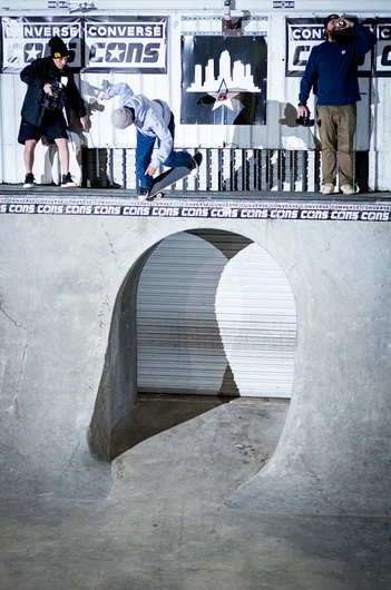 <!--pro20consjam-->

Then follows it up with a Back Overcrook over the doorway.