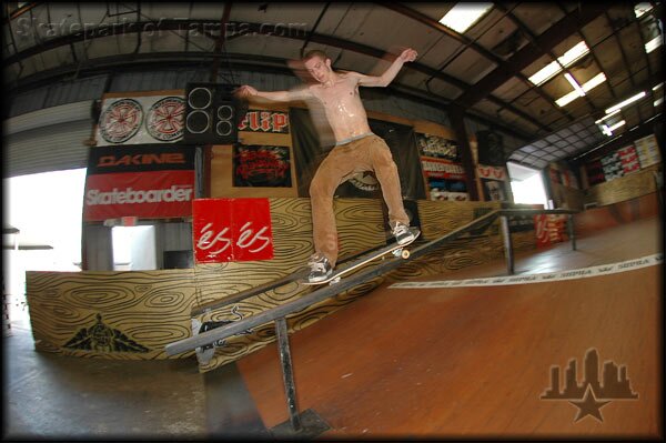 Chris Jata - nollie smith grind