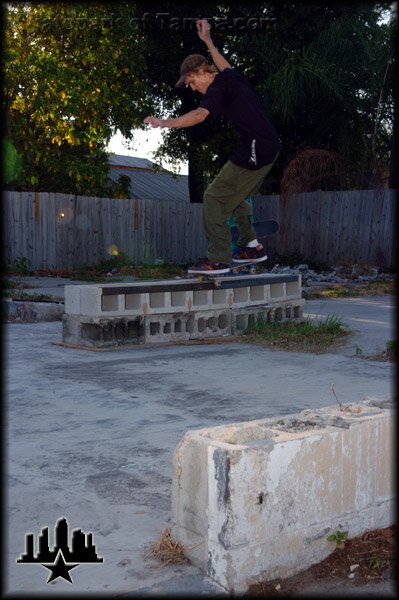 Adam Burgess - frontside nosegrind