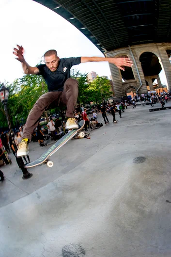 <!--danycsat-->

Dylan Witkin came through with a heavy finals run that put him in second place. He did a whole slew of unique moves and was the only person to kick flip over the boobs!