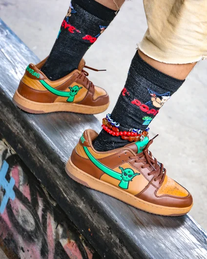 Homie had the Bootleg Starwars on his feet!

<!--damnamnyc23-day2-->