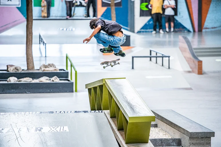 Reemy had a karate kickflip. Look at that!!

<!--damnamnetherlandsday3-->