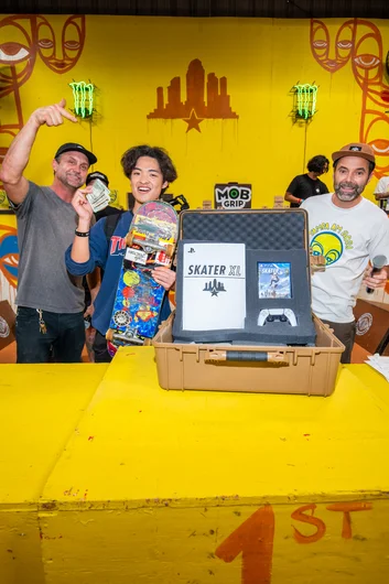 Rio didn't leave empty handed. He snagged the Skater XL Trick of the Weekend award. Check our instagram for the clip - it's too complex to explain!!

<!--TampaAm21Finals-->