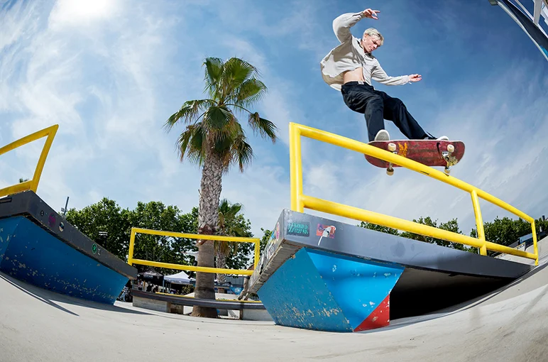 <!--dabarcy-finals-->

Those damn blonde hairs!  Ville Rockang, Gap F/S Feeble Grind.
