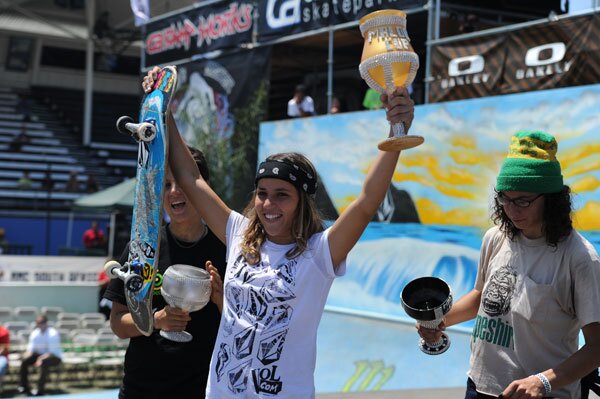 Maloof Money Cup Weekend: Leticia Bufoni