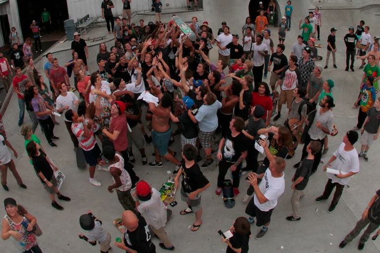 <!--bakerdemo-->

Sudden Death Match.