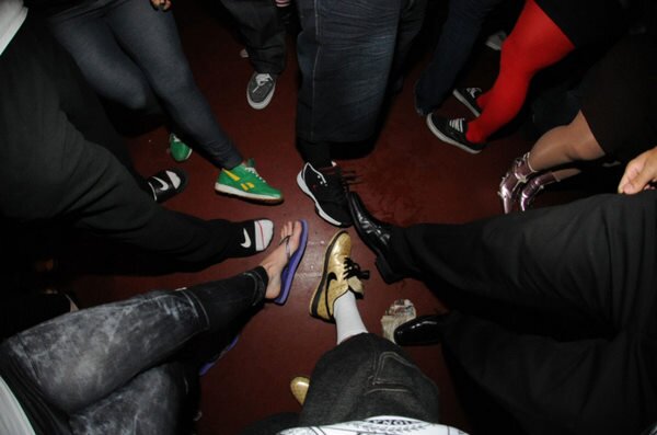 Pause for another foot fetish