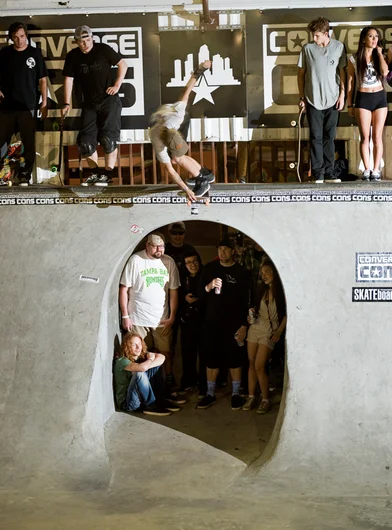 <!--pro16saturday-->

Jake Ilardi warming up for the TWS/Converse Concrete Jam.