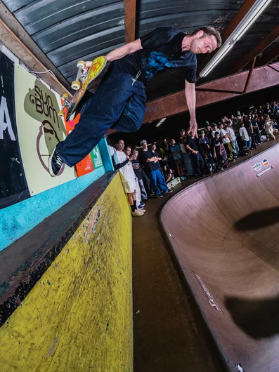 The man of the hour, Wyatt, takes it to the top shelf with a back boneless.