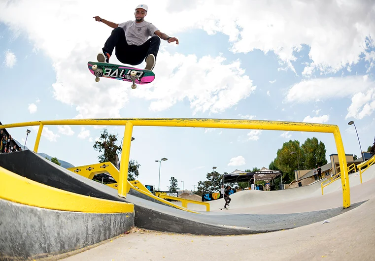 <!--daww17finals-->

When you see Maurio in this formation he could be goin’ anywhere. This time it’s into a Noseblunt.