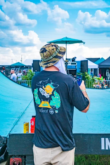 Curaleaf made these awesome SPoT x Curaleaf dryfit tees and passed them out to the whole crew. They were a game changer in that heat!


<!--floridagrovesfest23-->