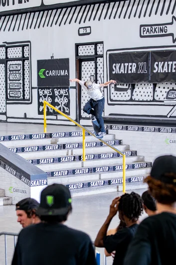 Followed by a back overcrook down the 10 set. Koston brought the pinch

<!--damnamla2023finals-->