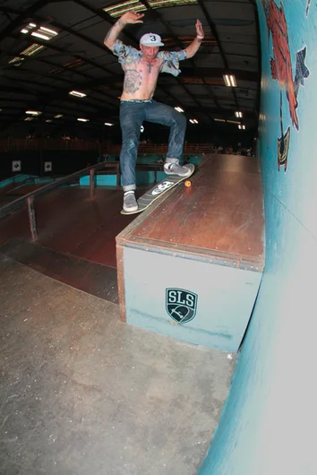 <!--zero-demo20-->

If you know 20 years of Zero, you know how amazing Misled Youth was. Jamie did this Barley Grind while Baba O’ Riley was playing. Can you say nostalgia!?