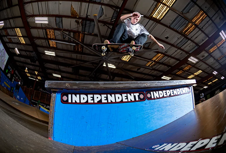 <!--am16sun-->

The look of a proper Switch Ollie is undeniable. John Dilo knows thee approach.