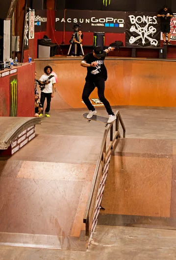 <!--PRO15-THURS-->

When you’re a former Pro winner that gets to go straight to the Semi-Finals, it's more than acceptable to show up casually late.  Nyjah gets in a FS 180 Switch Crook before the park closes down for the night.