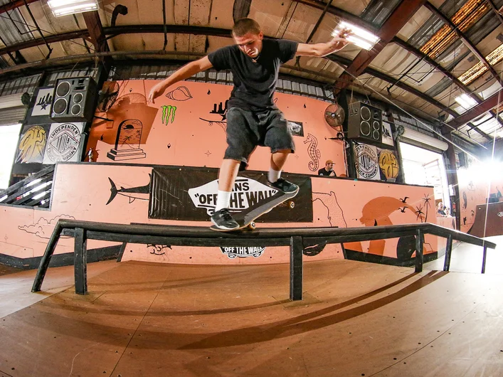 Ramp 48's Noah Nagaro with a Back Overcrook

<!--clashofthecrews23day2-->