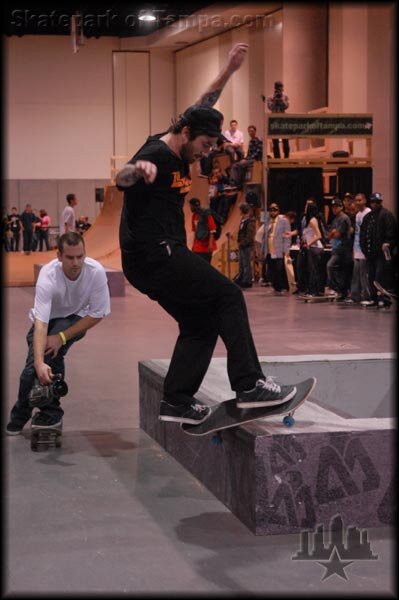 Bobby Worrest - frontside feeble grind