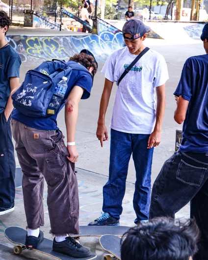 NYC's own, Jiro Platt, showing Koston Eaton what a skateboard is.


<!--damnamnyc23-day1-->