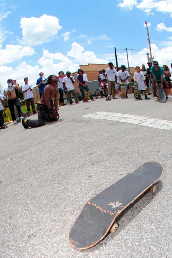 <!--gsd15-->

Markus Jalaber had bad luck with boards at this gap, broke two of them and his wheel fell off. Nothing his friends couldn’t help him with.