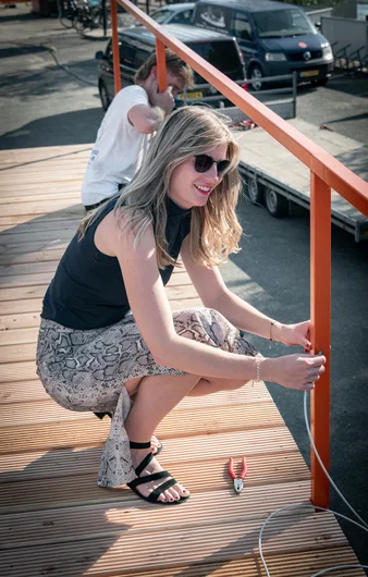 Everyone pitched in to prep for the Pier Paradise event the following day.

<!--damnambreda22finalsphotos-->