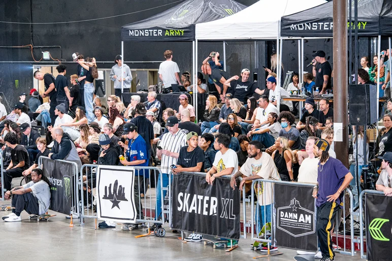 The crowd loves it!

<!--damnamla2023qualifiers-->