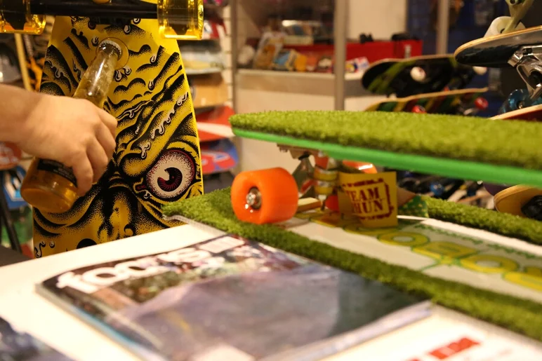 <!-- surfexpoJan2014 -->
Focus Skate Mag, Corona, Santa Cruz board to pop the top, and astro turf boards.