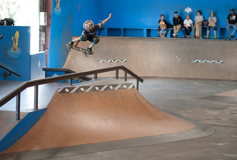 <!--vday17photos-->

Not wasting any time getting things started, Elijah Wolcott turned some heads with this flyout melon grab over the shovel. And we're only in the 8 & Under division!