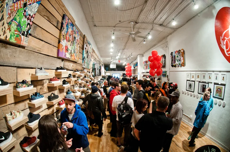<!-- damnamfamiliapartyphotos -->

Art show at Familia was packed!