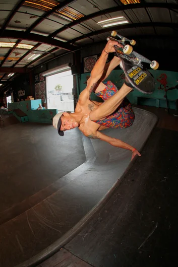 <!--ahday16cons-->

Jereme Knibbs has been on the move as of this year, and barely in Tampa. But it looks to be paying off as he learns these FS Inverts, hand fully on coping.