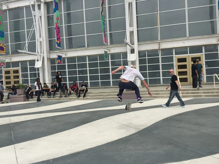 <!--agenda15-->

Meanwhile Brad Cromer does a hardflip for the kids.