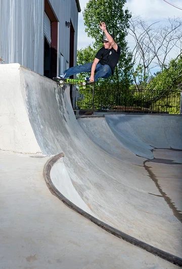 <!--daatl17-bt-->

Pat Donivan gets savage and hacks a piece of Crailslide off in the backyard before the park lights were even on.