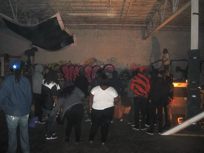 <!--da-atl-marino-->

Sunday night after the contest was over, we headed to this bonfire party that Robb Hart who runs MJQ - a club in Atlanta - told us about. It was insane! BYOB, bonfire outside and a mini ramp indoors with a club-like feel behind it. We were basically the celebs there. We put on a demo and the crowd was loving it. Everyone wanted to try it. @bonfireatl - check them out.