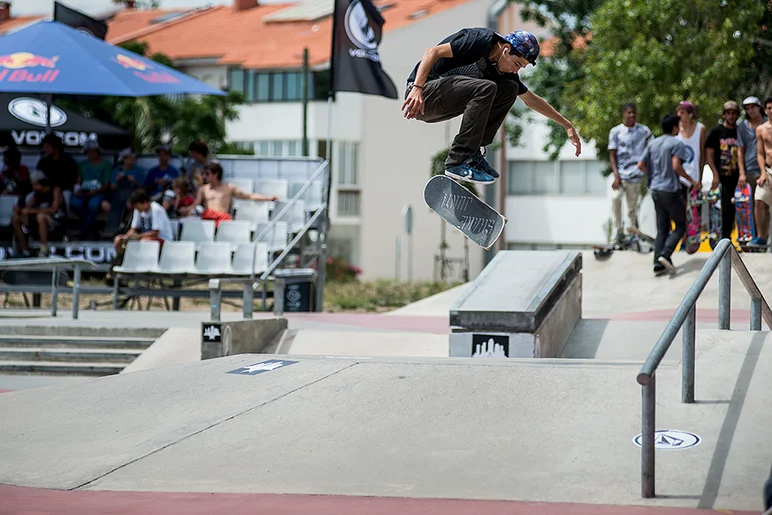 <!--daport14-->

This local showed us some clean hardflips over the drive.