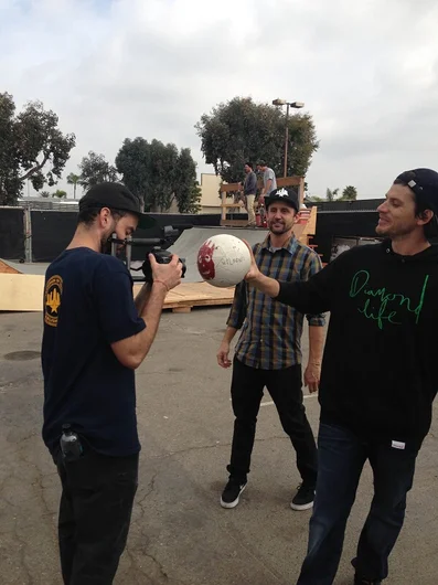 <!-- agendashow2014 -->
We had a ripping game of keep-it-up, futból style with the Element dudes to warm up the day.