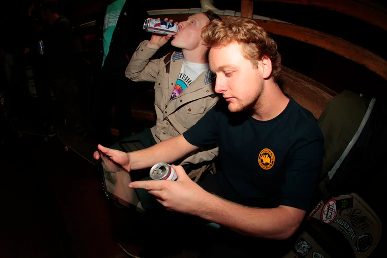 <!--ombj15-->

Chris and Derick taking a break from Innetech and the Shop to judge the contest. Thanks to PBR for all the free beer!