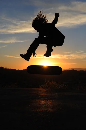 With a sunset like that behind you, it's time for some classic silhouette photos.  That's Jata kickflipping.<!-- One Day in East LA -->