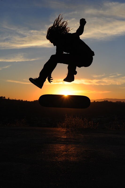 East LA: Jata kickflip sunset