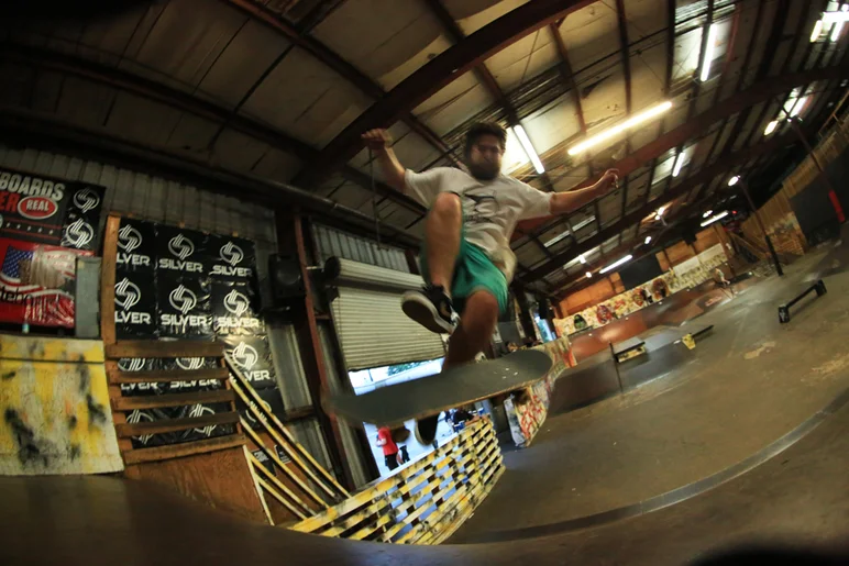 <!--shqv2-->
Scotty “The Body” Conley stomps a 3 flip to shut down the demo.