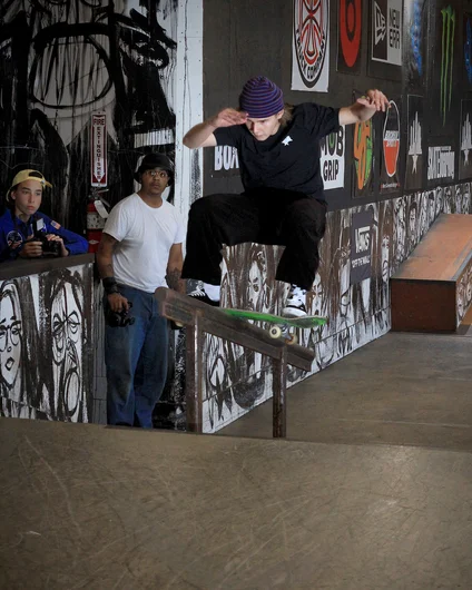 <!--cotc19finals-->

Marse swimming upstream.
